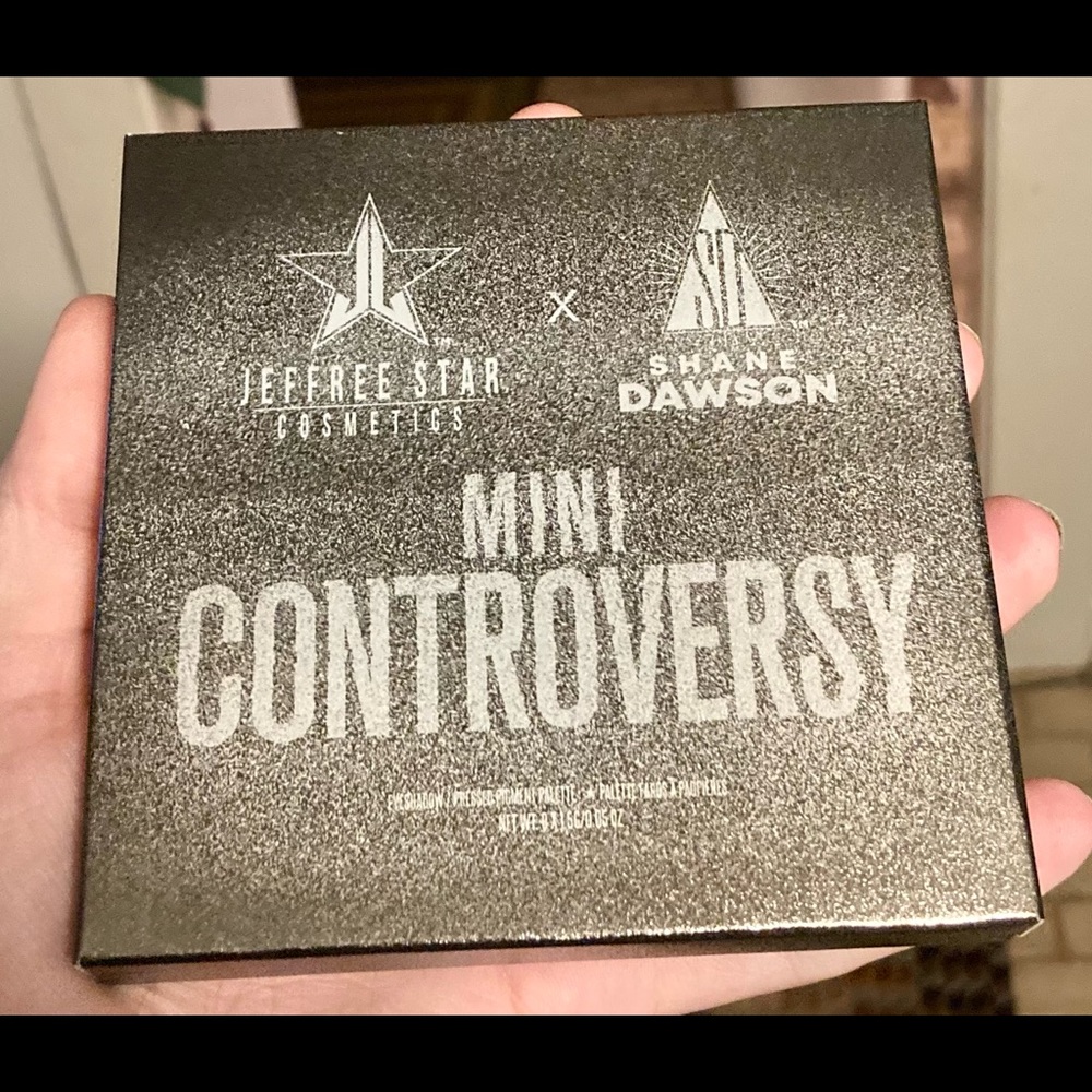 Mini Controversy Emerald Edition Palette
